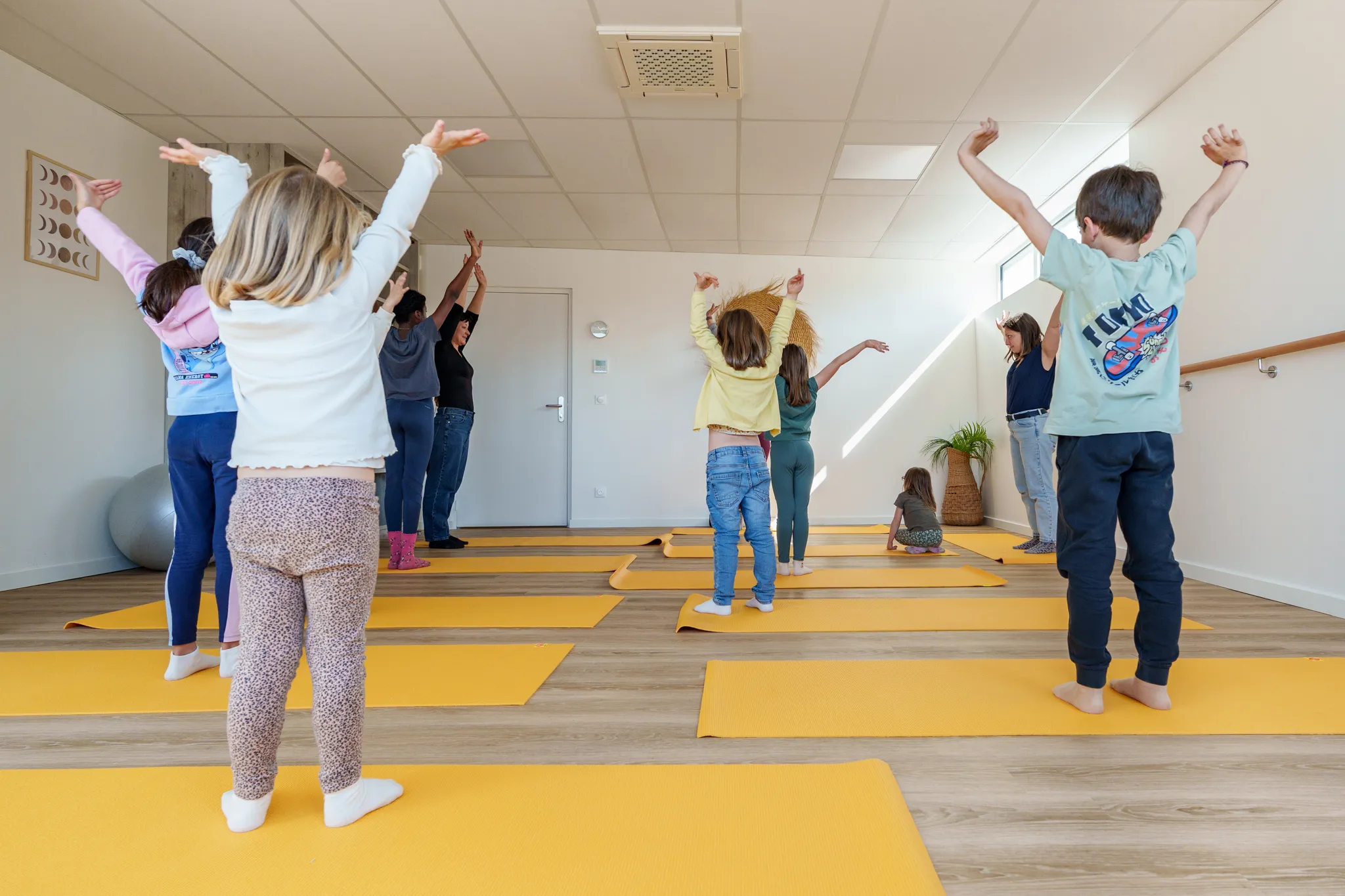 Cours de gym pour enfant dans un studio